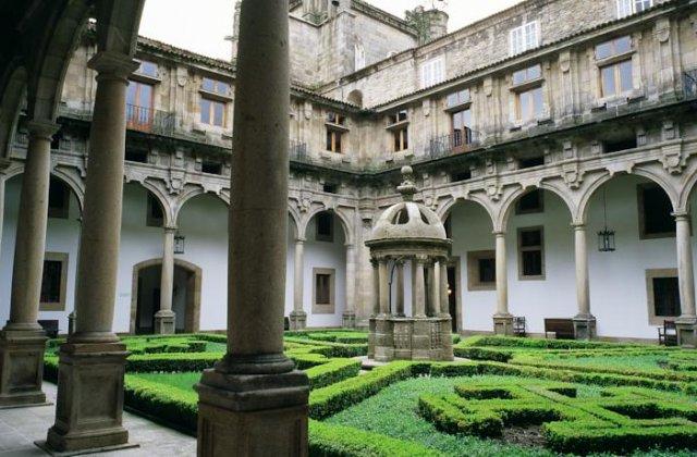 View of Hostal Reis Católicos (Parador de Santiago) ★★★★★