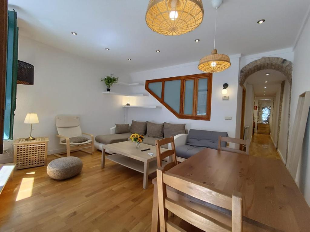 Image of Tuapartamento Centro Estafeta Deluxe, pilgrim accommodation in Pamplona