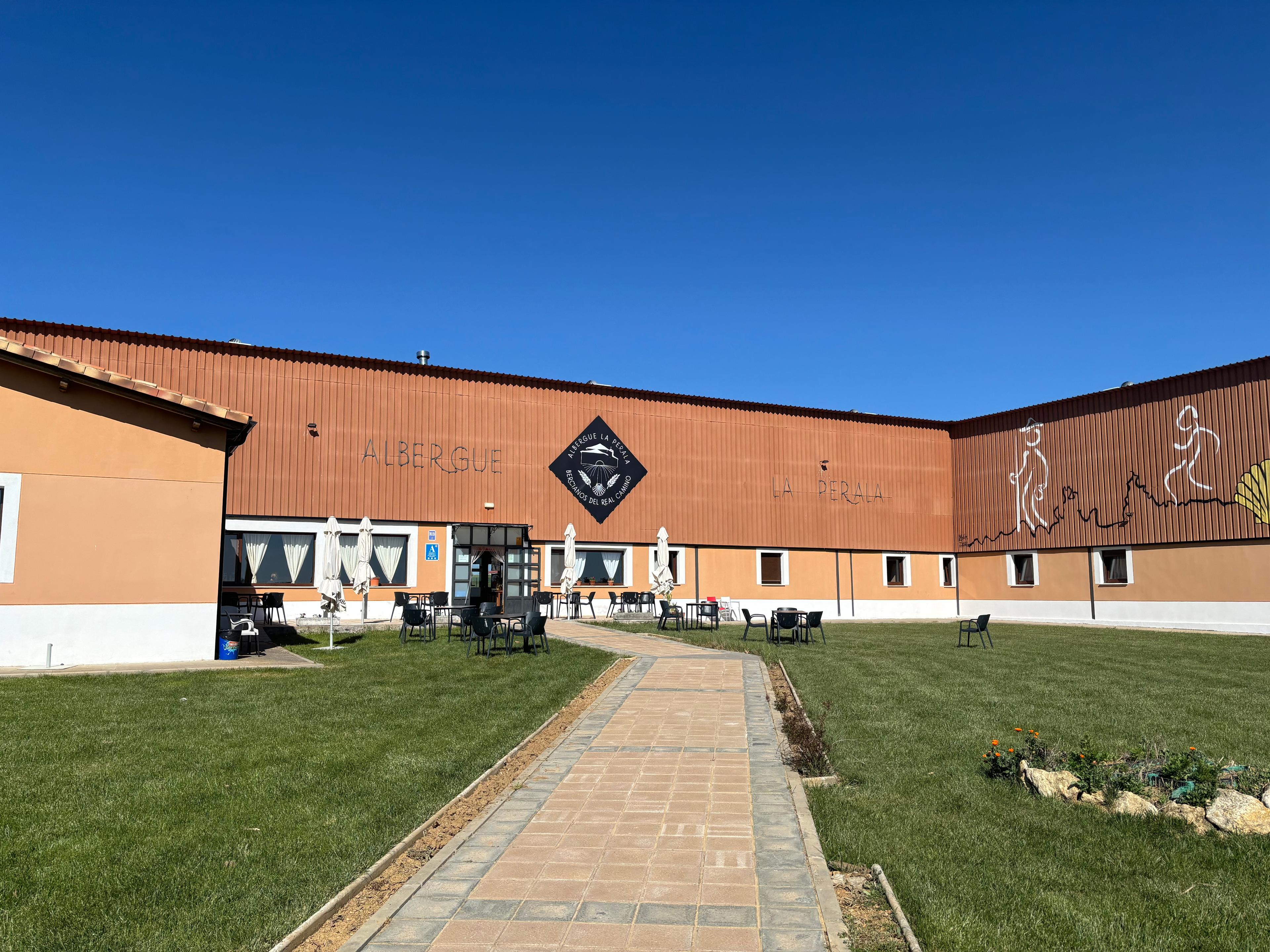 Image of Albergue La Perala, pilgrim accommodation in Bercianos del Real Camino