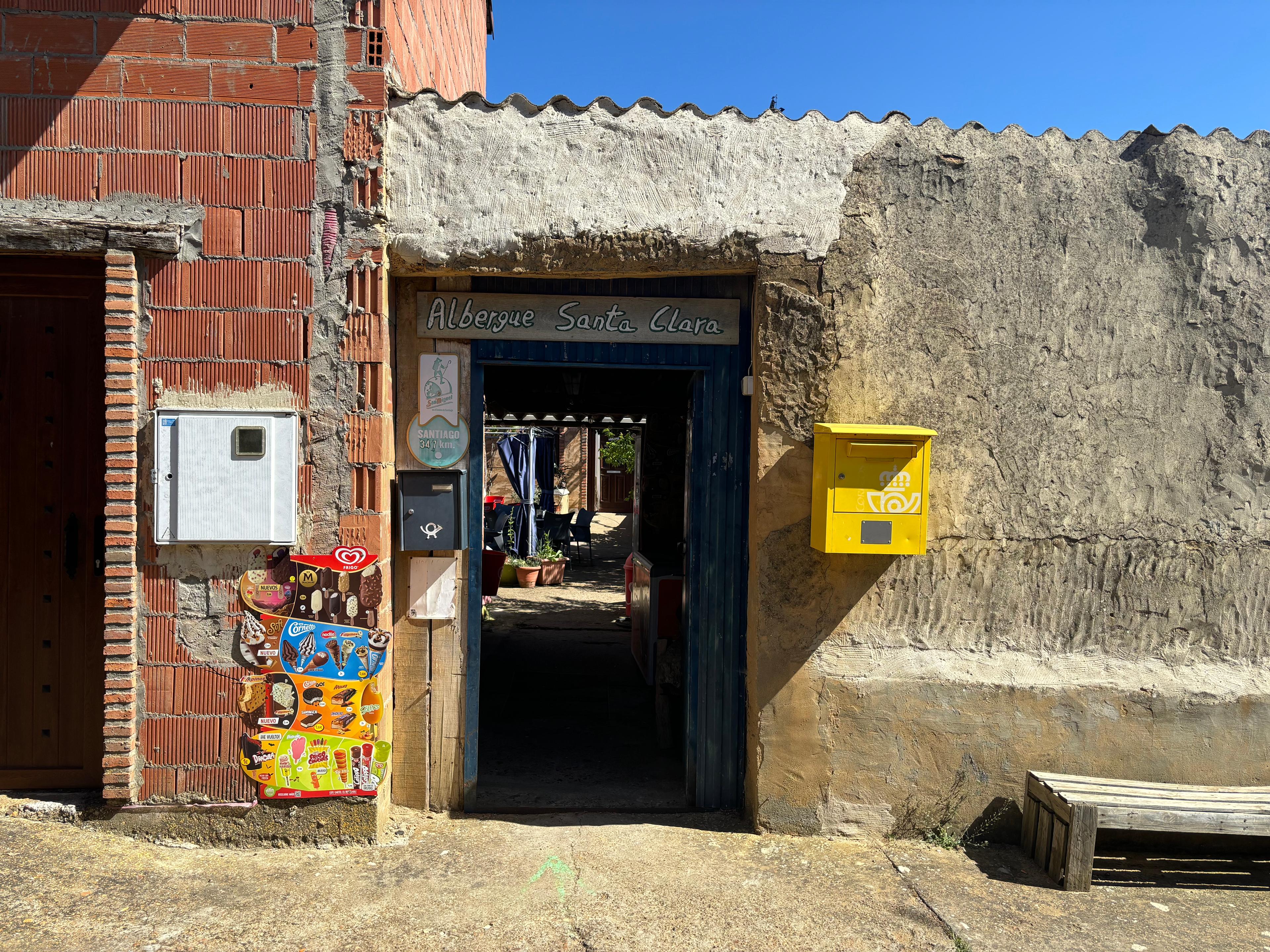 Image of Albergue Santa Clara, pilgrim accommodation in Bercianos del Real Camino