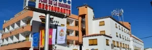 Camino de Santiago Accommodation: Hotel Flor de la Mancha ⭑⭑