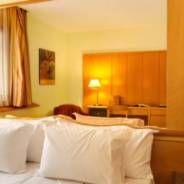 Camino de Santiago Accommodation: Hotel Silken Rona Dalba ⭑⭑⭑