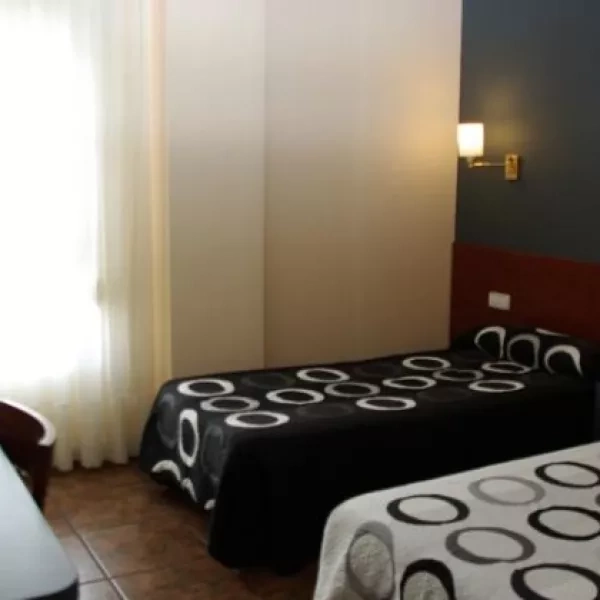 Camino de Santiago Accommodation: Hotel Yerri ⭑⭑