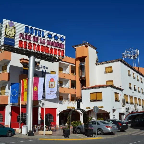 Camino de Santiago Accommodation: Hotel Flor de la Mancha ⭑⭑