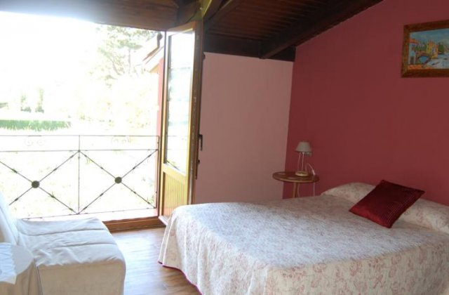 Camino de Santiago Accommodation: Hotel Casa Vitorio ⭑⭑