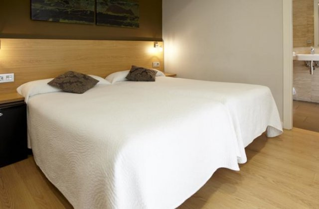 Camino de Santiago Accommodation: Hotel Olatu ⭑