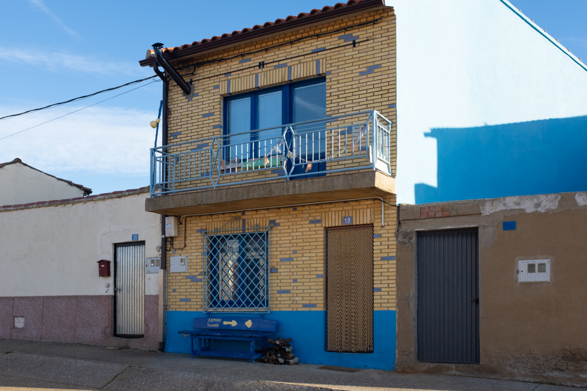 Camino de Santiago Accommodation: Acogida La Casa Azul y Amarilla