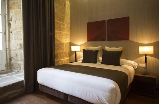 Camino de Santiago Accommodation: Hotel Carris Porto Ribeira ⭑⭑⭑⭑