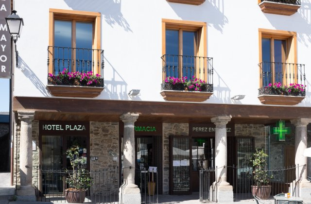 Camino de Santiago Accommodation: Posada Plaza Mayor ⭑⭑⭑
