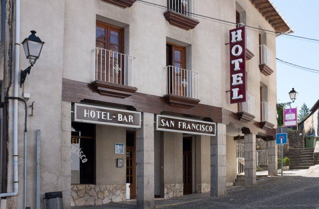 Camino de Santiago Accommodation: Hotel San Francisco ⭑