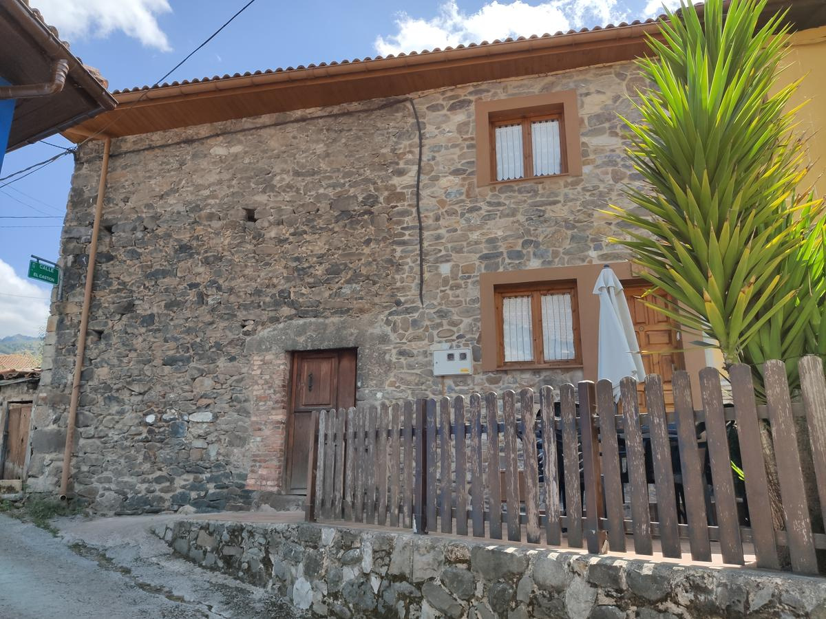 Camino de Santiago Accommodation: Casa Rural Fuente el Vache