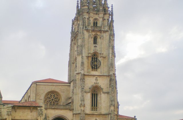 Photo of Oviedo on the Camino de Santiago