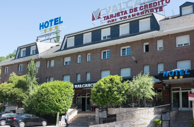 Camino de Santiago Accommodation: Hotel Valcarce ⭑⭑⭑