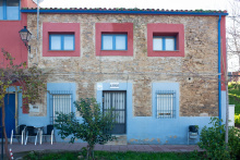 Camino de Santiago Accommodation: Albergue Municipal de Grimaldo