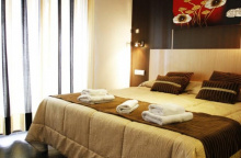 Camino de Santiago Accommodation: Hotel Plaza ⭑⭑⭑