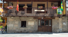 Camino de Santiago Accommodation: Hostal Casa San Nicolas