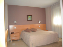 Camino de Santiago Accommodation: Hotel Apartamentos Ciudad de Lugo ⭑⭑⭑