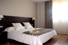 Camino de Santiago Accommodation: Hotel Pago del Olivo ⭑⭑⭑