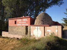 Camino de Santiago Accommodation: Albergue Arroyo de San Bol