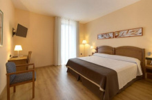 Camino de Santiago Accommodation: Hotel Astur Plaza ⭑⭑⭑